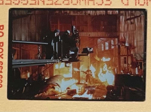 The ERASER 1996 Arnold Schwarzenegger 6 Original 35mm Movie Slides stamped Rare - Picture 7 of 7