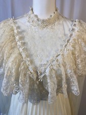 Vintage 1970s Bridal Ivory Cottagecore Wedding Dress Ruffle Lace 8 Union Made