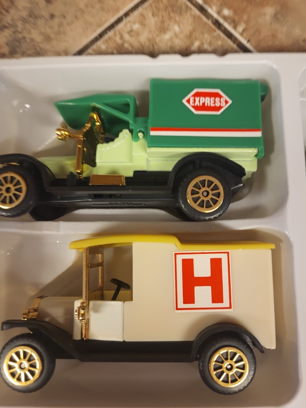 Picture 4 of 6
