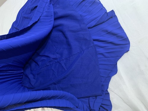 NWT BCBG MAXAZRIA ‘Lona’ Ruffle Satin Dress SIZE Medium (No Belt) MSRP $268 - Picture 7 of 7