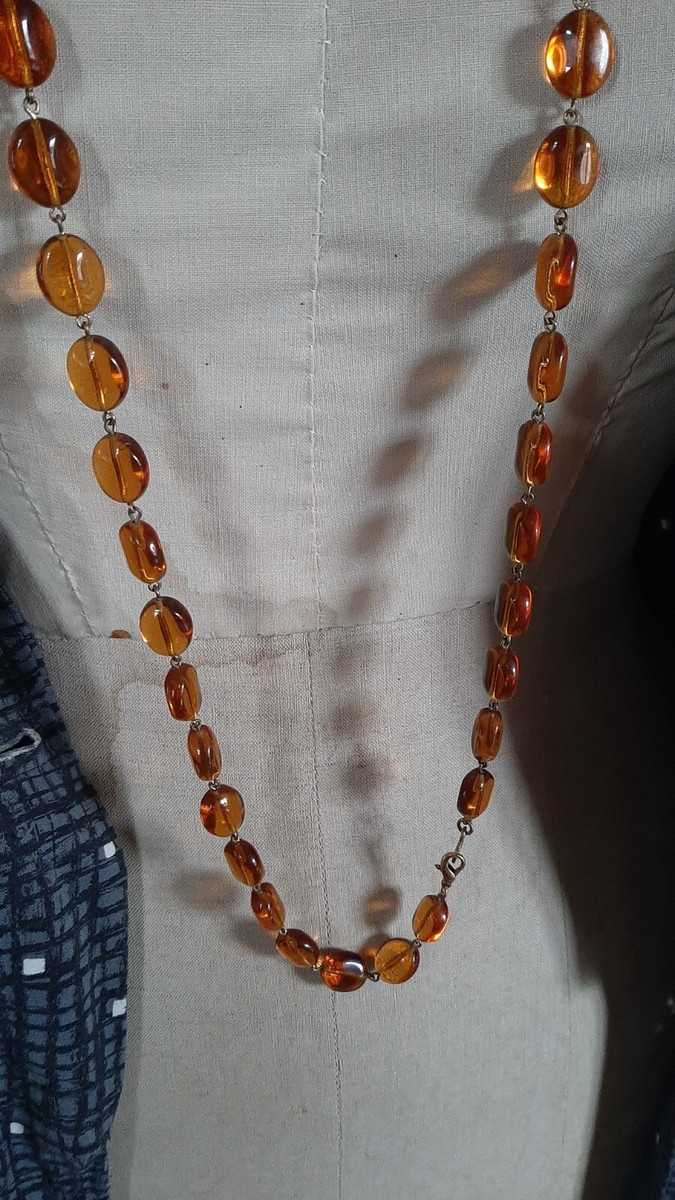 Collier Sautoir Vintage Façon Ambre - Marque Agatha - Occasion, Matière Résine Orange
