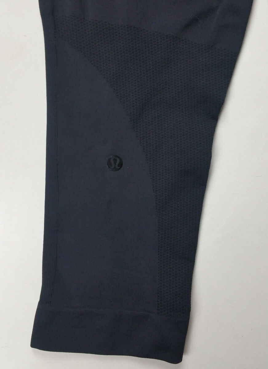 Lululemon Zone In Crop 21” Inseam Women's Size 6 Black (Gray) Seamless Pant