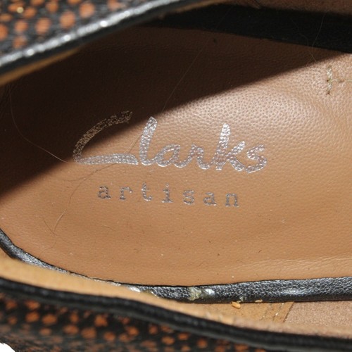 Clarks Artisan 9.5 M Brown Black Calf Hair Dot Pattern Pointed Toe Kitty Heels - Picture 17 of 17