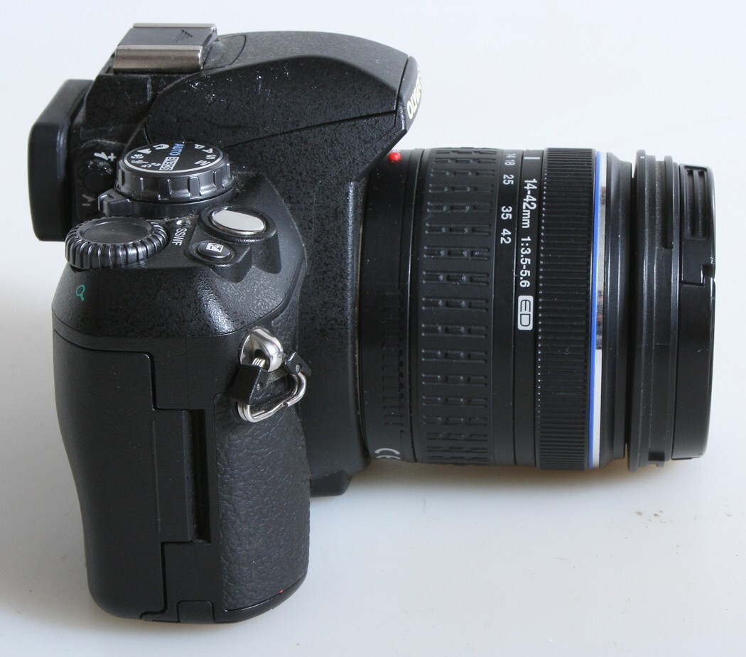 OLYMPUS Objectif M.ZUIKO 14-42mm f/3.5-5.6 II R Silver Garanti 2 ans