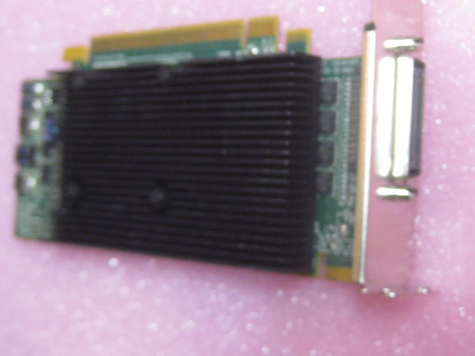 Matrox M9140 512MB DDR2 SDRAM PCI Express x16 Graphics Adapter M9140-E512LAF - Image 3 of 4