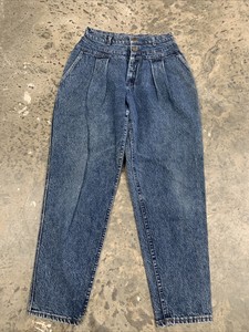 ladies tapered jeans
