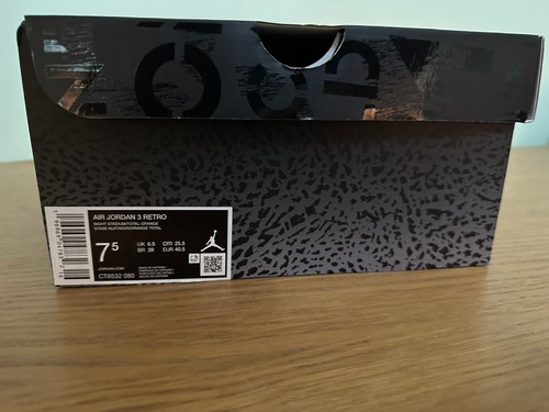 Air Jordan 3 Retro 'Fear' 2023 - Size UK 6.5 - Used - Picture 8 of 9