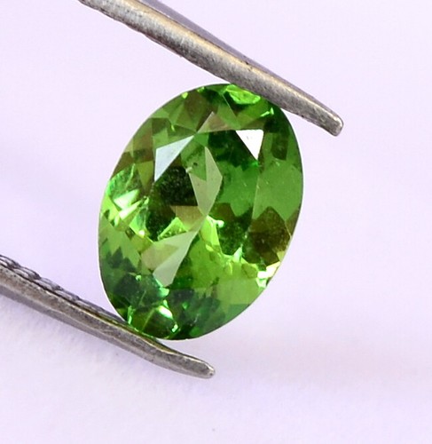 Natural Tsavorite Garnet Oval Cut 7x5 mm 0.75 Cts Untreated Faceted Loose Gems - Picture 2 of 3