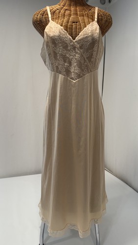 VTG 70’s Vanity Fair Sz 36L Champagne Full Slip Dress Nylon Lace Trim Nightgown - Picture 1 of 13