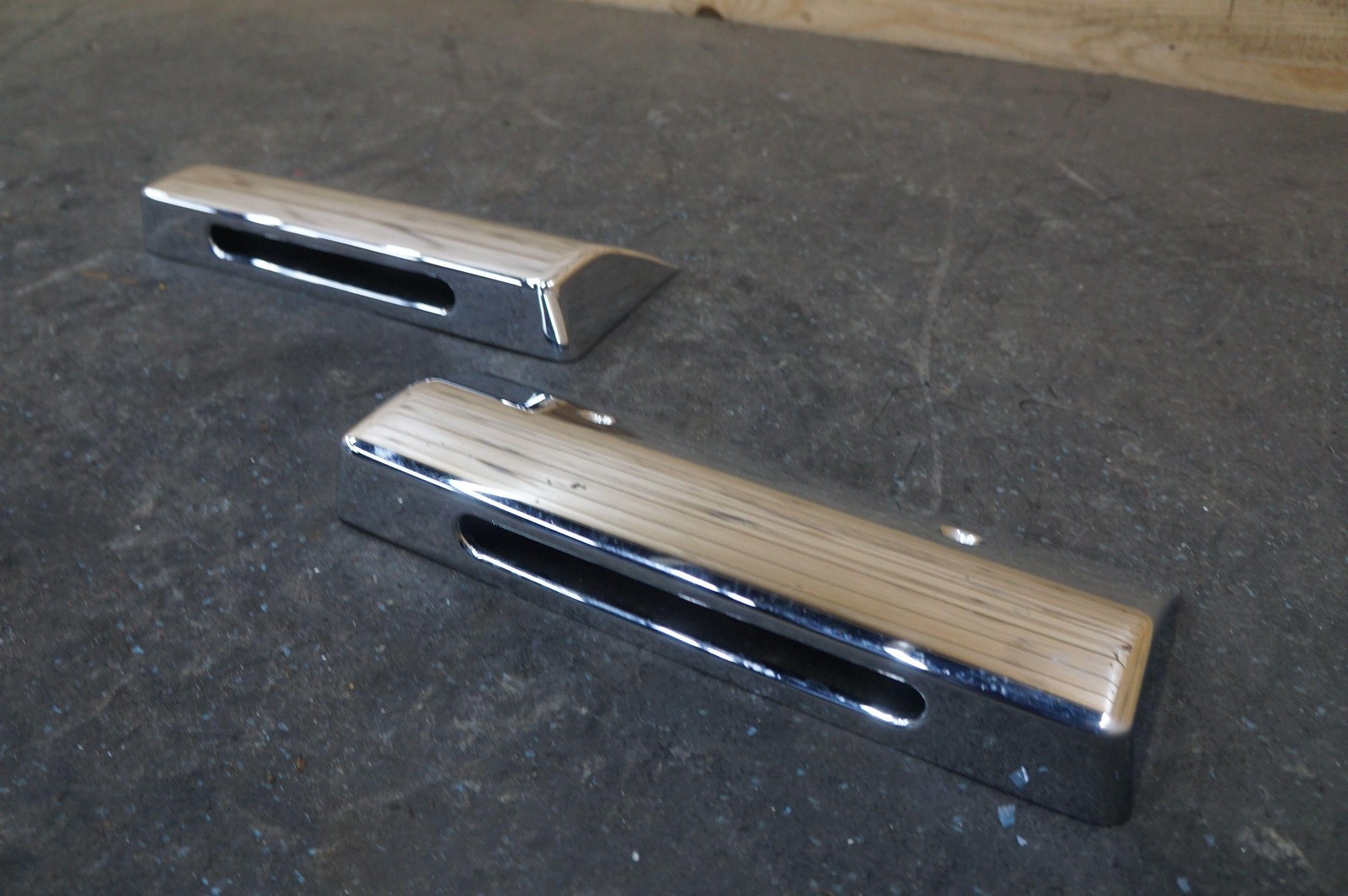 Set of 2 Floor AC Heat Air Vent Chrome Trim OEM Rolls Royce Phantom 2003-17