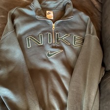 Nike women s Green oversized 1/4 Zip Fleece Sweatshirt Embroidered Logo medium
