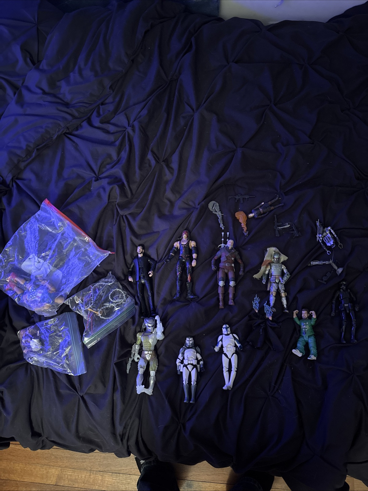 ACTION FIGURE LOT (WWE, NECA,STARWARS, ACCESORIES)