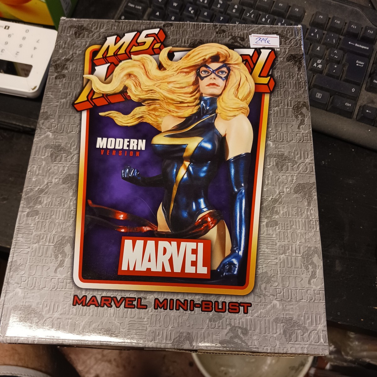 Ms. Marvel Painted Statue モダンバージョン Ms. Marvel Painted Statue モダンバージョン