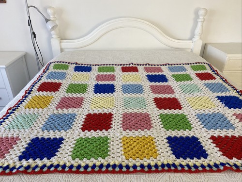 Handmade Crochet Acrylic Granny Squares Small Afghan Blanket 125 cm x 115 cm - Picture 5 of 10