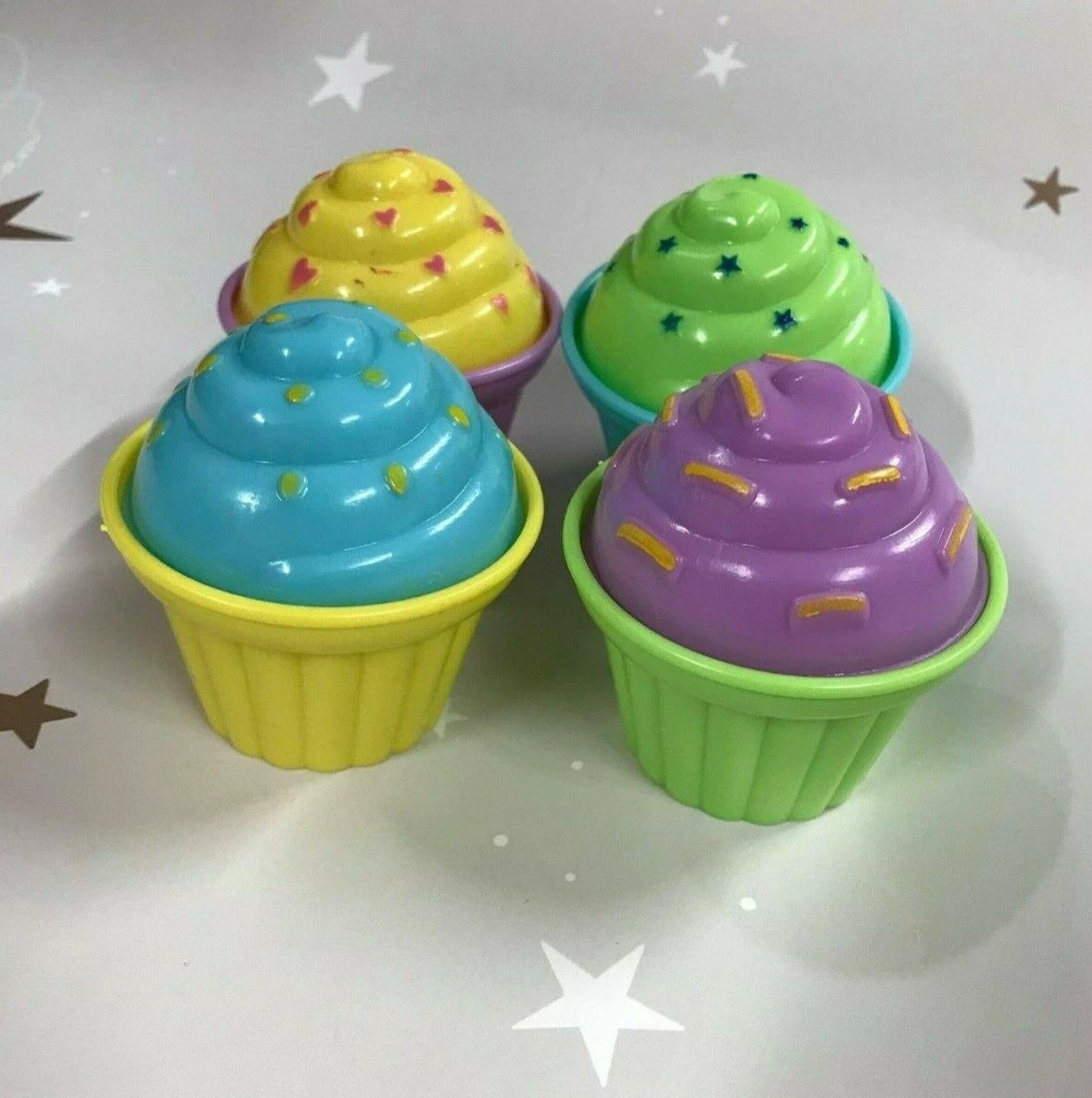 Pretend play sales cupcakes
