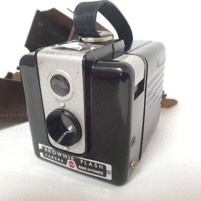 Ancien Appareil Photo Kodak Brownie Flash - Pour Pièces Ou Déco