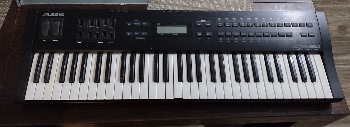 ALESIS QS6.1 アレシス シンセサイザー 電子ピアノ 早い者勝ち！】電子ピアノ ALESIS QS6.1