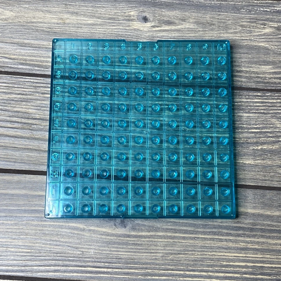 复古 Milton Bradley 战舰蓝色塑料钉托盘替换零件 4 件装 — 第 2/4 张图片