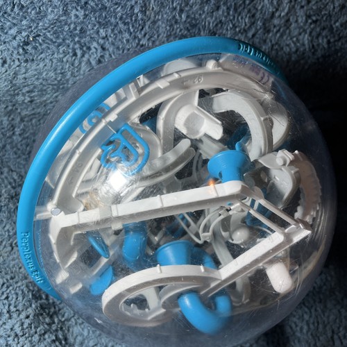 Perplexus Epic 3D Roller Ball Maze Puzzle Game Pre-owned, 9 inch Sphere - Picture 4 of 4
