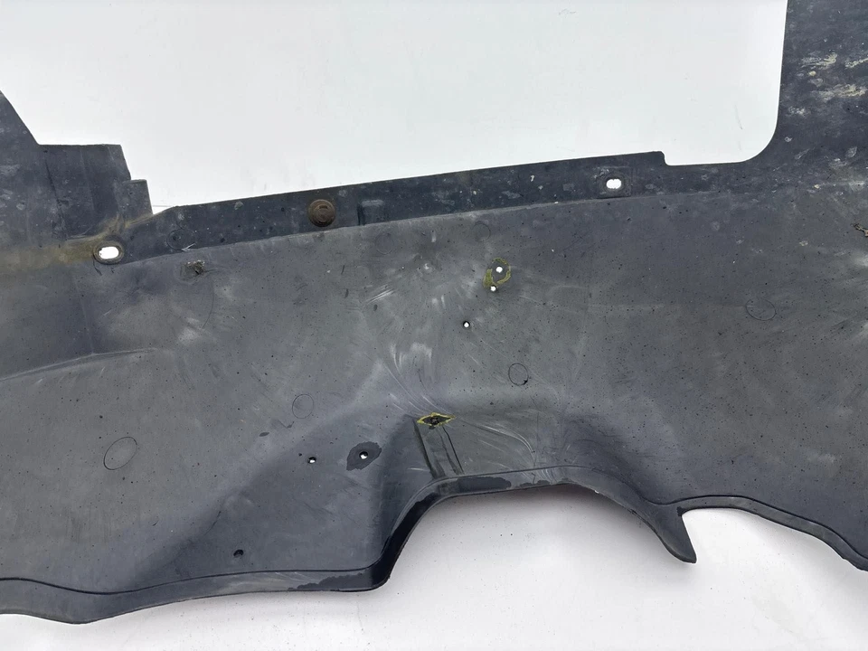 04-07 Guardabarros delantero izquierdo Chevy Silverado 1500 revestimiento interior protector contra salpicaduras OEM Foto 3 de 4