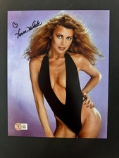 Vanna White Hot! autographed signed sexy Wheel of Fortune 8x10 photo Beckett BAS