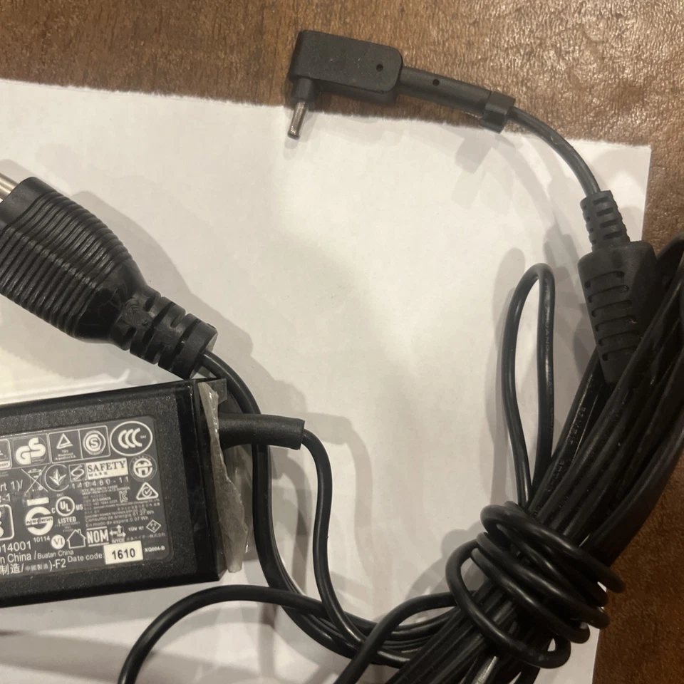 Original Acer 45W AC Power Adapter A13-045N2A Laptop Charger 19V 2.37A 3.0mm - Image 3 of 4