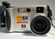 Sony Cybershot DSC-S70 3.3MP Compact Digital Camera Silver Tested See Disc
