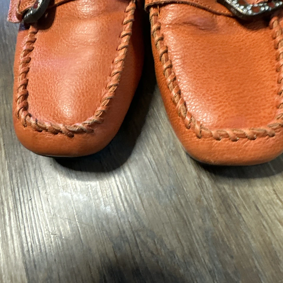Liz Claiborne Loafer Slides Mule Orange Leather Size 7 /Rhinestone Buckle Accent - Image 4 of 4
