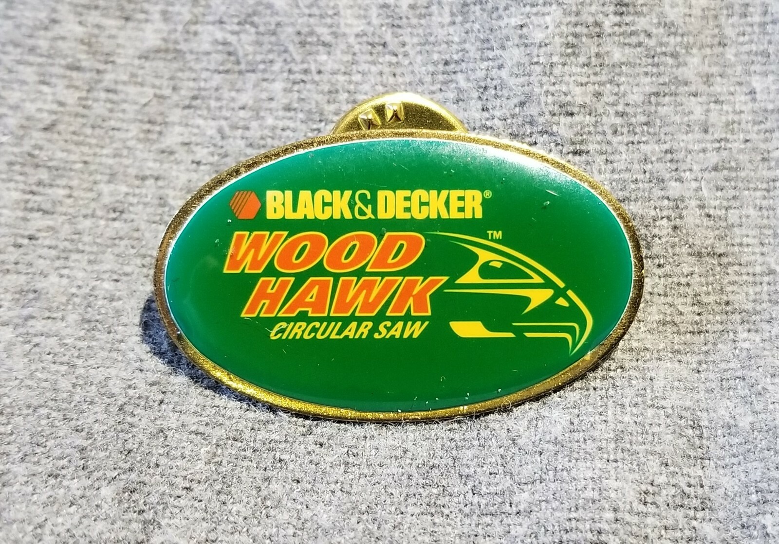 LMH Pin Pinback BLACK DECKER Wood Hawk 