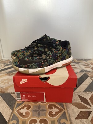 KD VI Ext QS  Floral   Grandma s Couch  - Size 9 Men