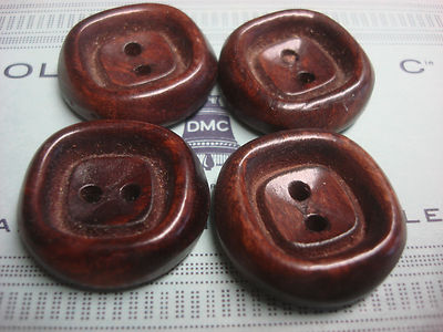 Lot De Boutons Anciens De Mercerie - Carrés Beige - Réf. 851 - Occasion
