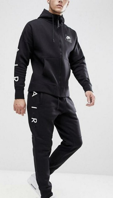 nike air max tracksuit mens