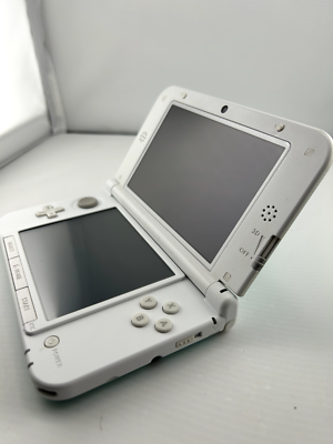 A-rank] Nintendo 3DS LL XL console Mint White with Charger/Stylus