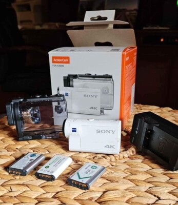 **SONY FDR-X3000 4K Sports Action Camera | Wi-Fi | GPS | Underwater Housing MORE