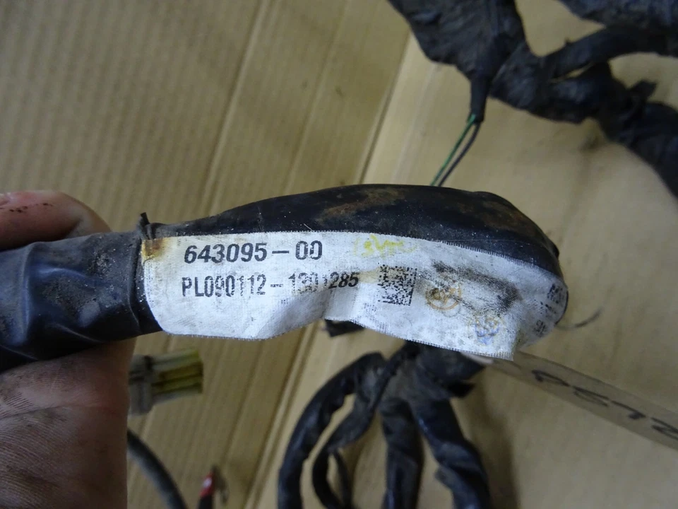 Piaggio X EVO 125 Wiring Loom Main Harness 643095-00 P572 - Image 4 of 4