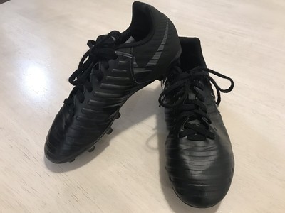 boys size 7 soccer cleats