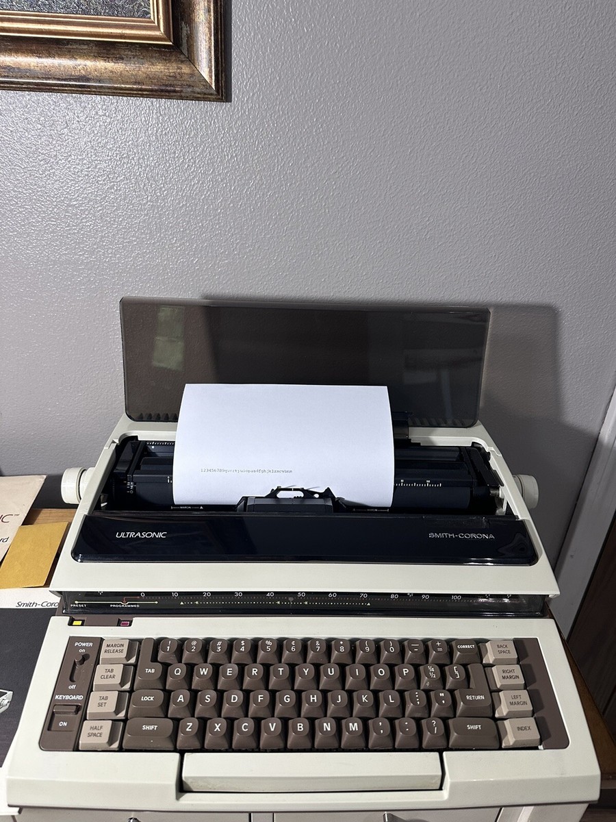 Smith-Corona Ultrasonic Electronic Portable Typewriter USA W/ Case