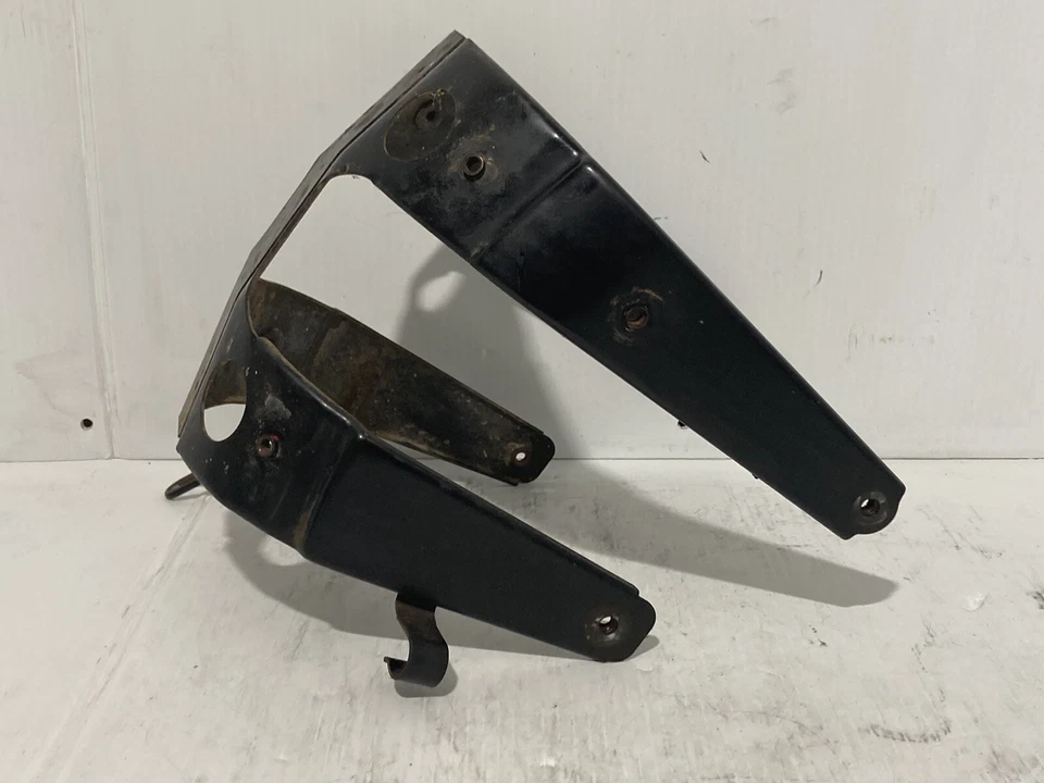 1997 Suzuki Marauder 800 Front Fender Mount Bracket (OEM) - Image 2 of 4
