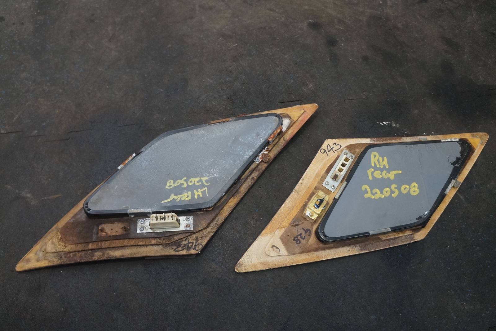 Set 2 Left Right Rear Interior Quarter Wood Trim OEM Bentley Turbo R 1991 *Note
