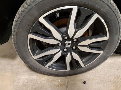 Wheel 20x8 Alloy Machined Face Factory Installed Fits 19-22 PILOT 1736991