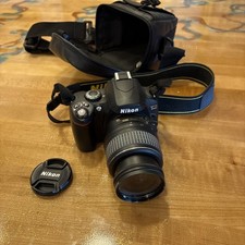 Nikon D40 6.1MP DSLR w/AF-S DX 18-55mm Lens