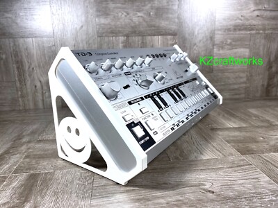 45º Angle Stand for Behringer TD-3 Bass Synth / RD-6 Drum Machine - SMILEY FACE