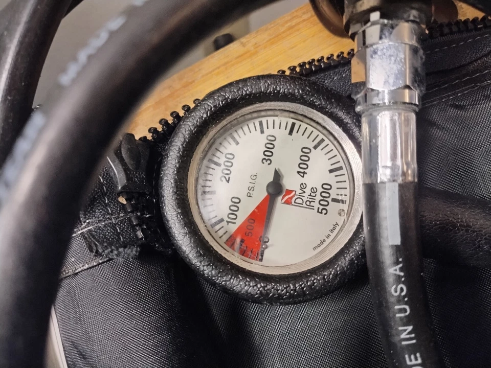 Dive Rite RG1200 Octopus Regulator System w/ Meter and Case **EUC - Image 3 of 4