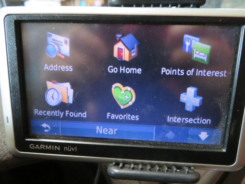 Garmin Nuvi 1300 GPS 4.3" Touchscreen Case, Car Power Adapter & USB WORKS BUNDLE - Image 3 of 4