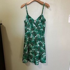 Guess Los Angeles Green Leaves Print Summer Dress with Silver Accent Size 10