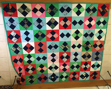 Handmade PATCHWORK Quilt BLANKET BEDSPREAD 1960 POLY COVERLET MULTI COLOR 82X72