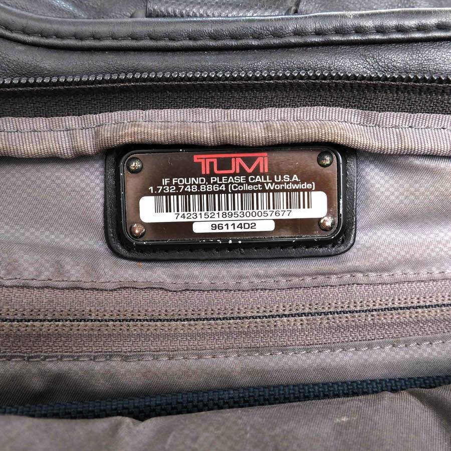 TUMI Alpha2 Compact Large Screen Laptop Brief 96114D2 black 