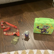 Chuck E. Cheese Green Mini Trinket Box With Wind Up Toy And Birthday Star Medal