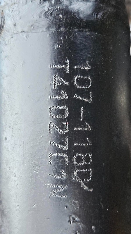 Hydraulic Dump Cylinder (3" x 18") Stamp:  manufacture # T4107C1N Toro Versa Vac