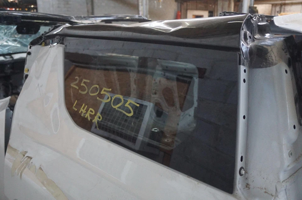 Rear Left Quarter Panel Window Glass OEM 87834173 Gmc Hummer Ev 2024-2025 - Image 3 of 4